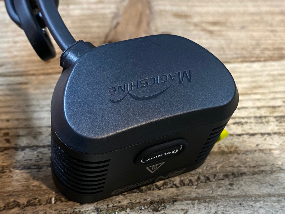 JS273 オーライト OLIGHT RN3500 フロントライト