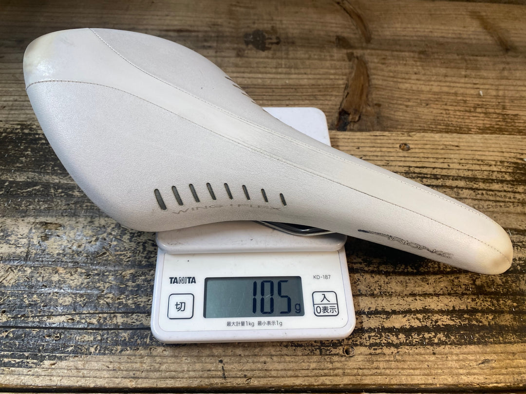 JO180 フィジーク fizik アリオネ ARIONE WING FLEX サドル kiumレール 白