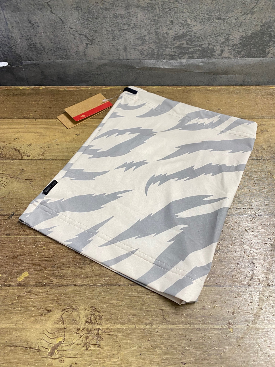 JV617 スペシャライズド SPECIALIZED LIGHTNING NECK GAITER ネックカバー オフホワイト ONESIZE