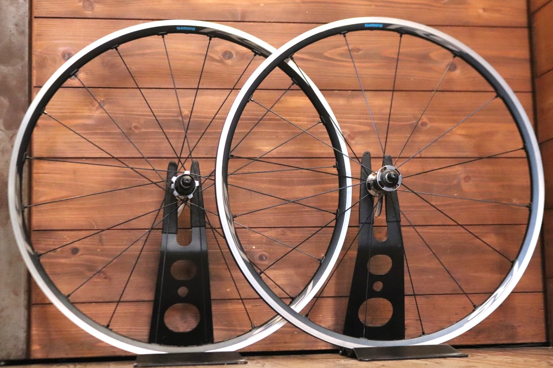 シマノ SHIMANO WH-RS500 アルミ チューブレス ホイールセット シマノ
