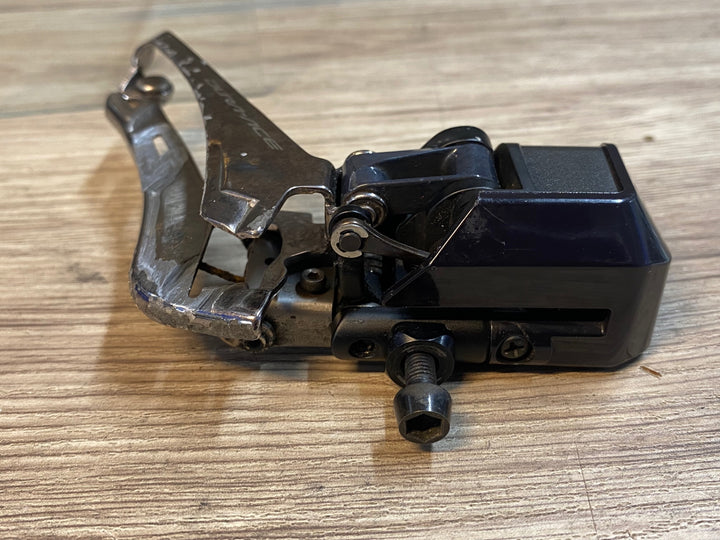 JJ345 シマノ SHIMANO デュラエース DURA-ACE FD-R9150 フロントディレイラー 動作確認済 ※錆,羽根部削れ大の為ジャンク