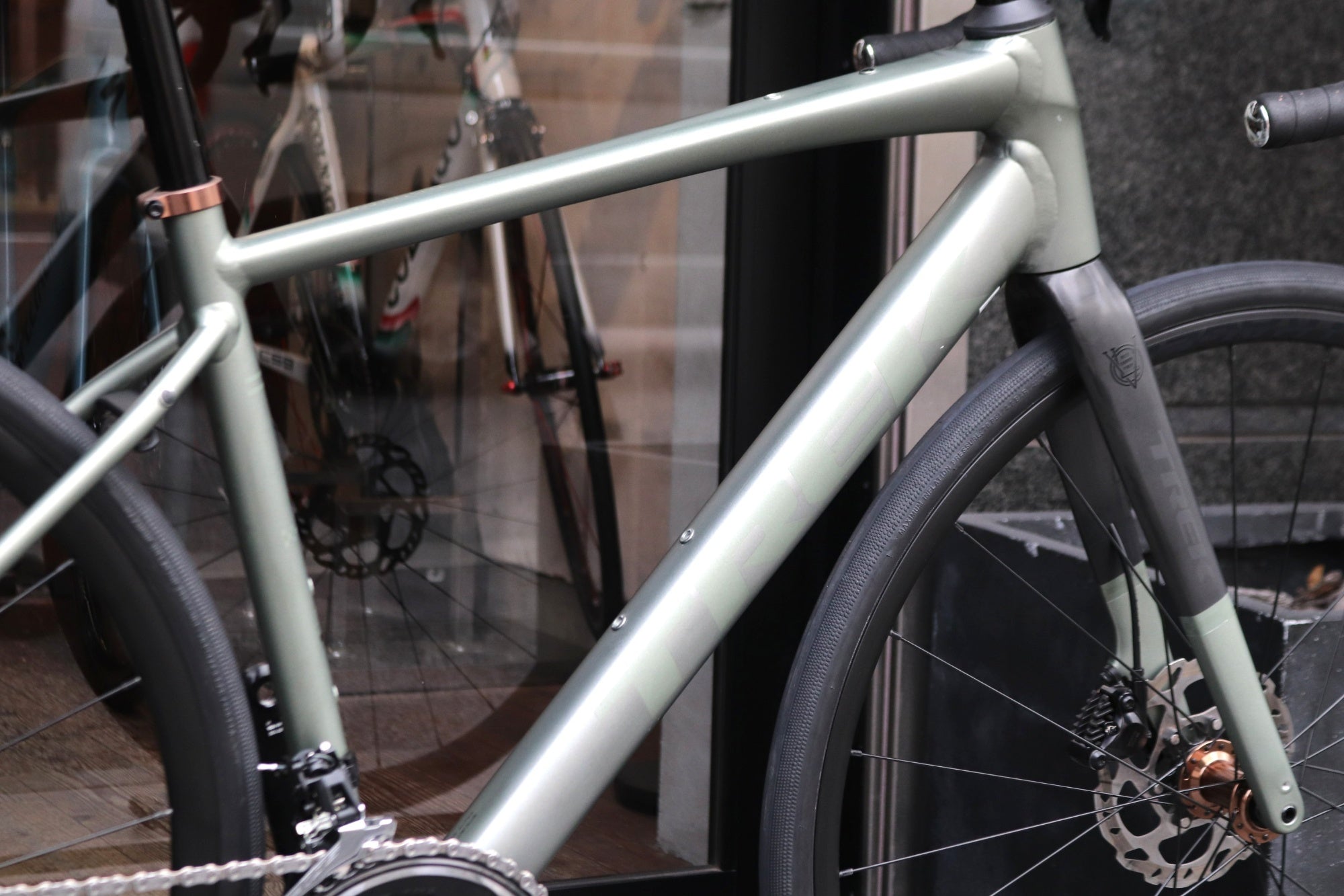 トレック TREK ドマーネ DOMANE AL5 GEN4 2026モデル 52サイズ シマノ