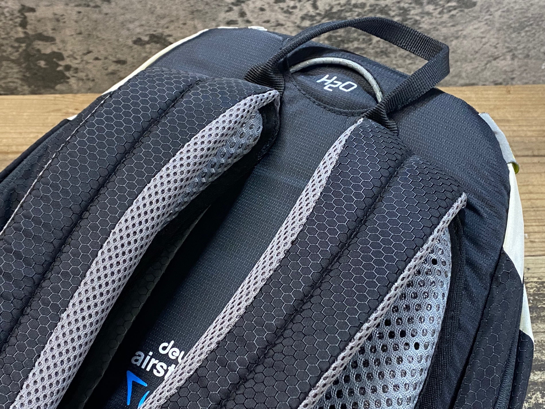 JT518 ドイター deuter superbike 18 EXP リュック バックパック 黒