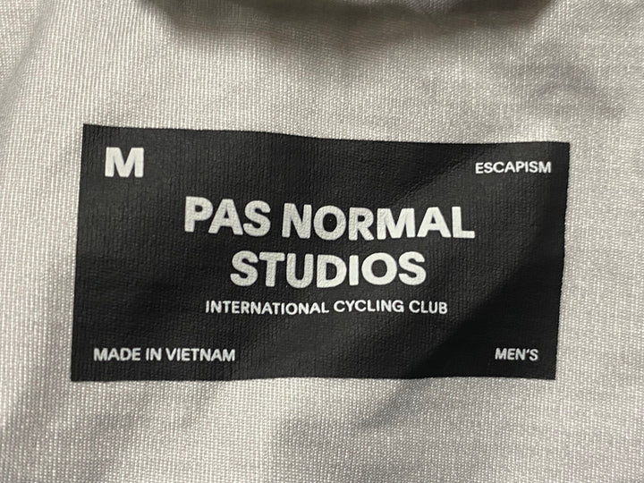 KA566 パスノーマルスタジオ PAS NORMAL STUDIOS PAS MECHANISM SHIELD JACKET 長袖 サイクルジャケット グレー M