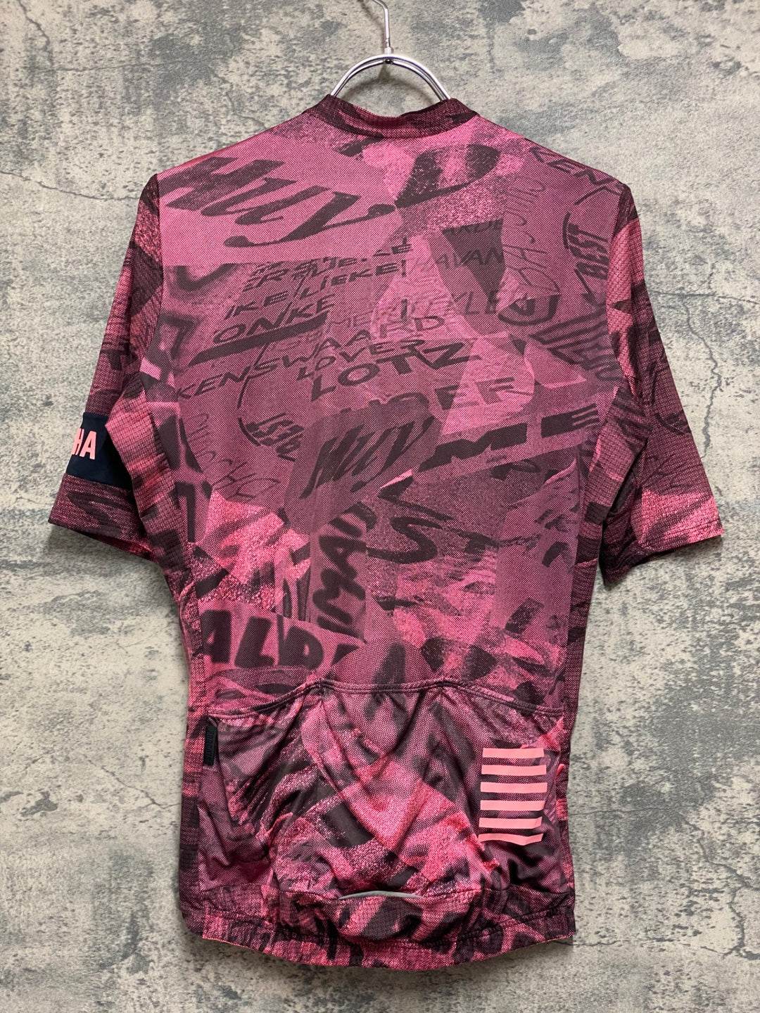 JM639 ラファ Rapha PRO TEAM FLYWEIGHT JERSEY ROAD GRAFFITI 半袖 サイクルジャージ ピンク 黒 M