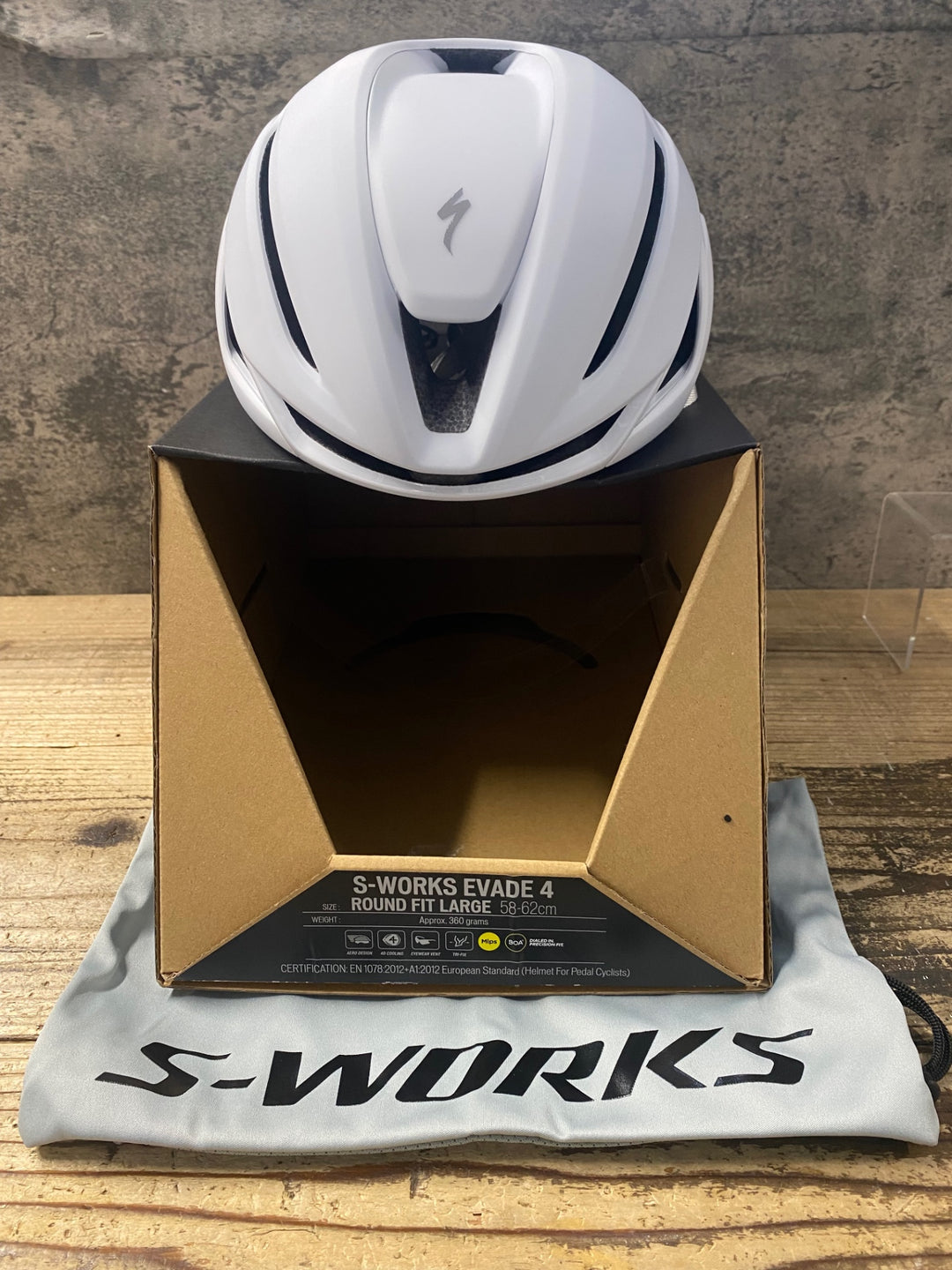KK936 スペシャライズド SPECIALIZED S-WORKS EVADE 4 ヘルメット L 白 2026/1製造