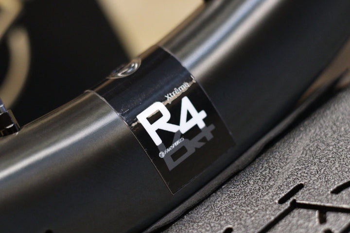 ファースポーツ FARSPORTS エクストリーム X-TREME R4 カーボン クリンチャー チューブレス ホイールセット シマノ12/11S 【立川店】
