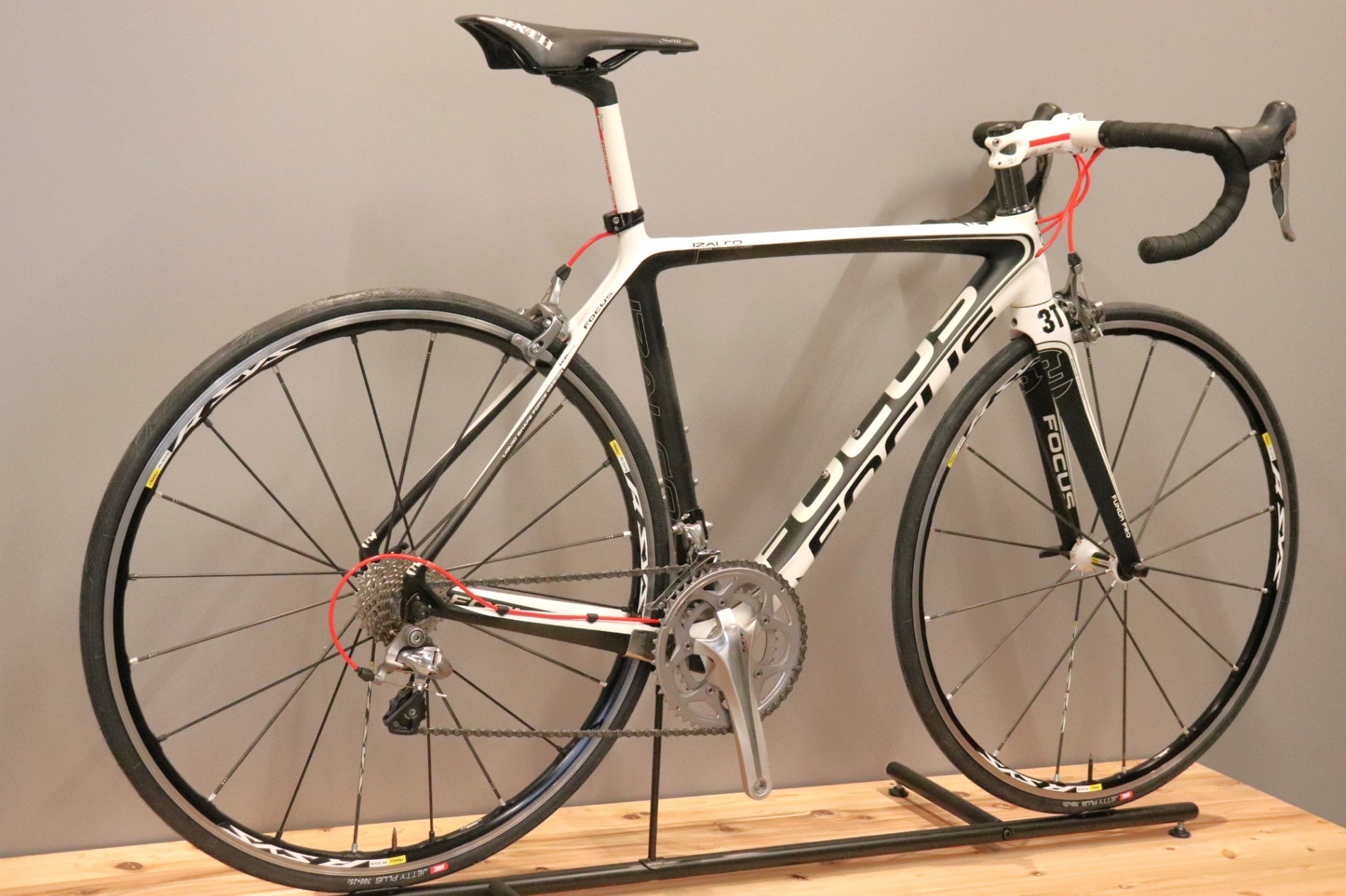フォーカス FOCUS イザルコ IZALCO TEAM REPLICA 2011モデル Sサイズ