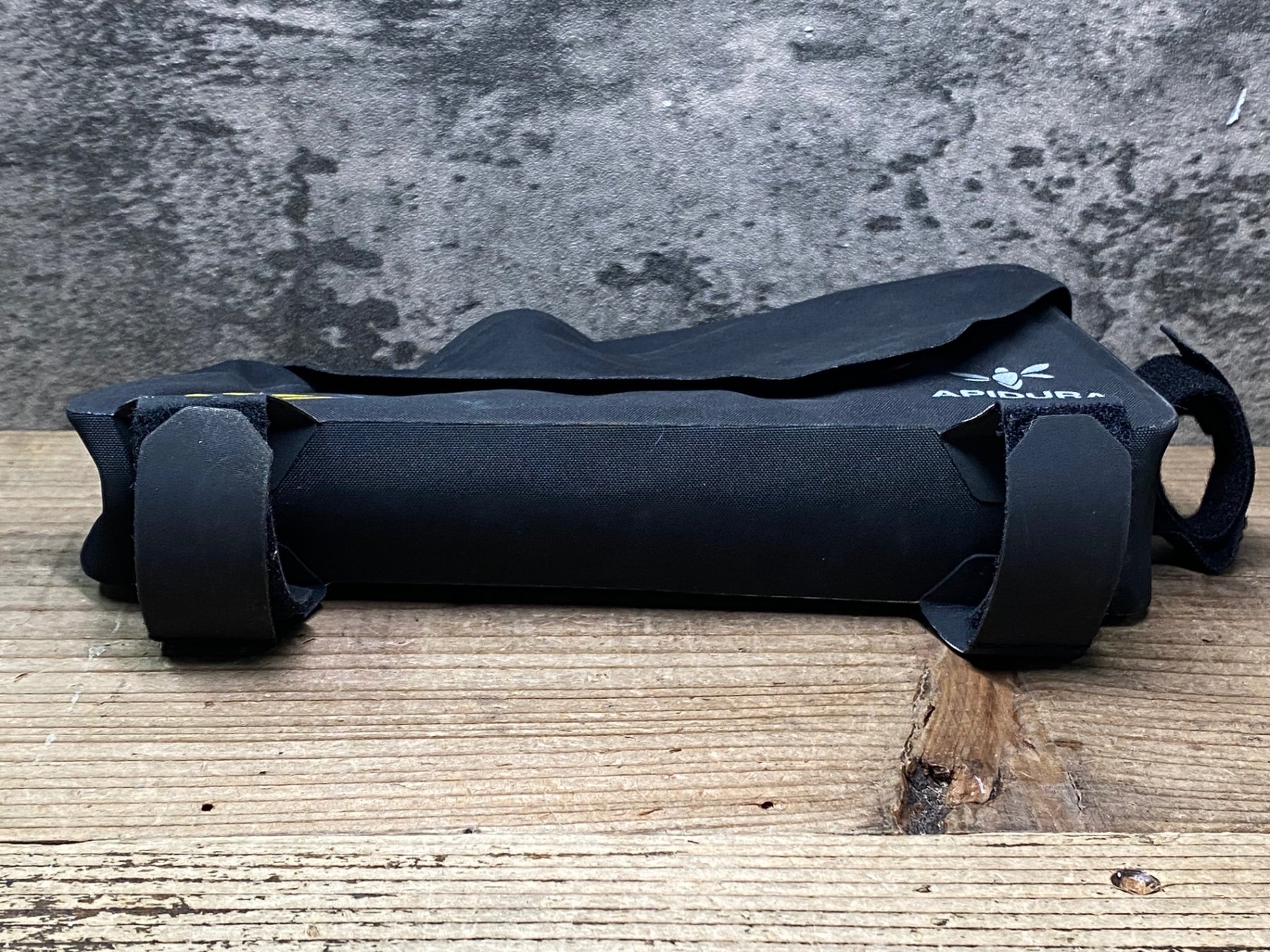 JP782 アピデュラ APIDURA RACING TOP TUBE PACK 1L トップチューブ