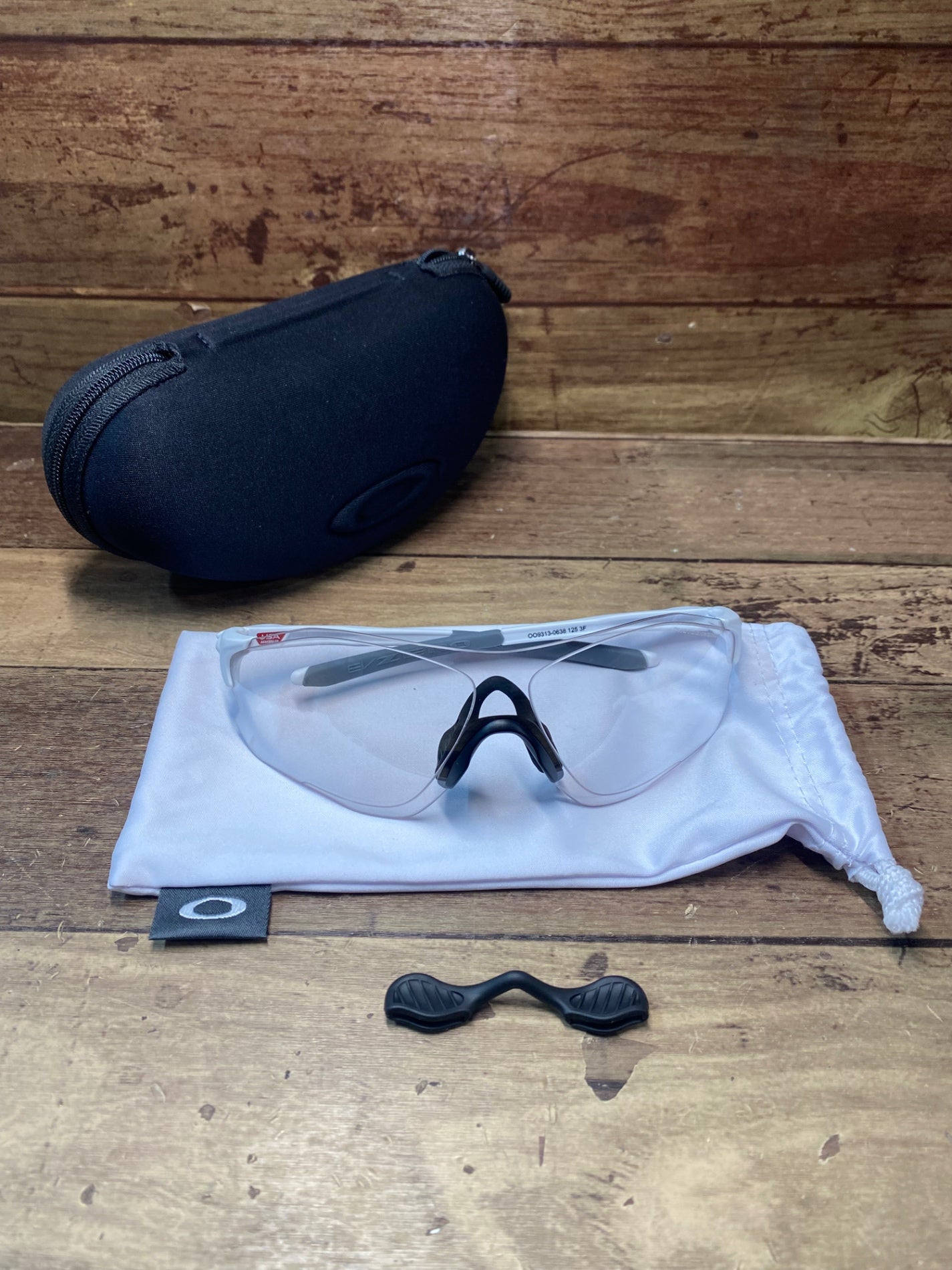 IH385 オークリー OAKLEY EVZERO PATH AF サングラス 調光レンズ 白
