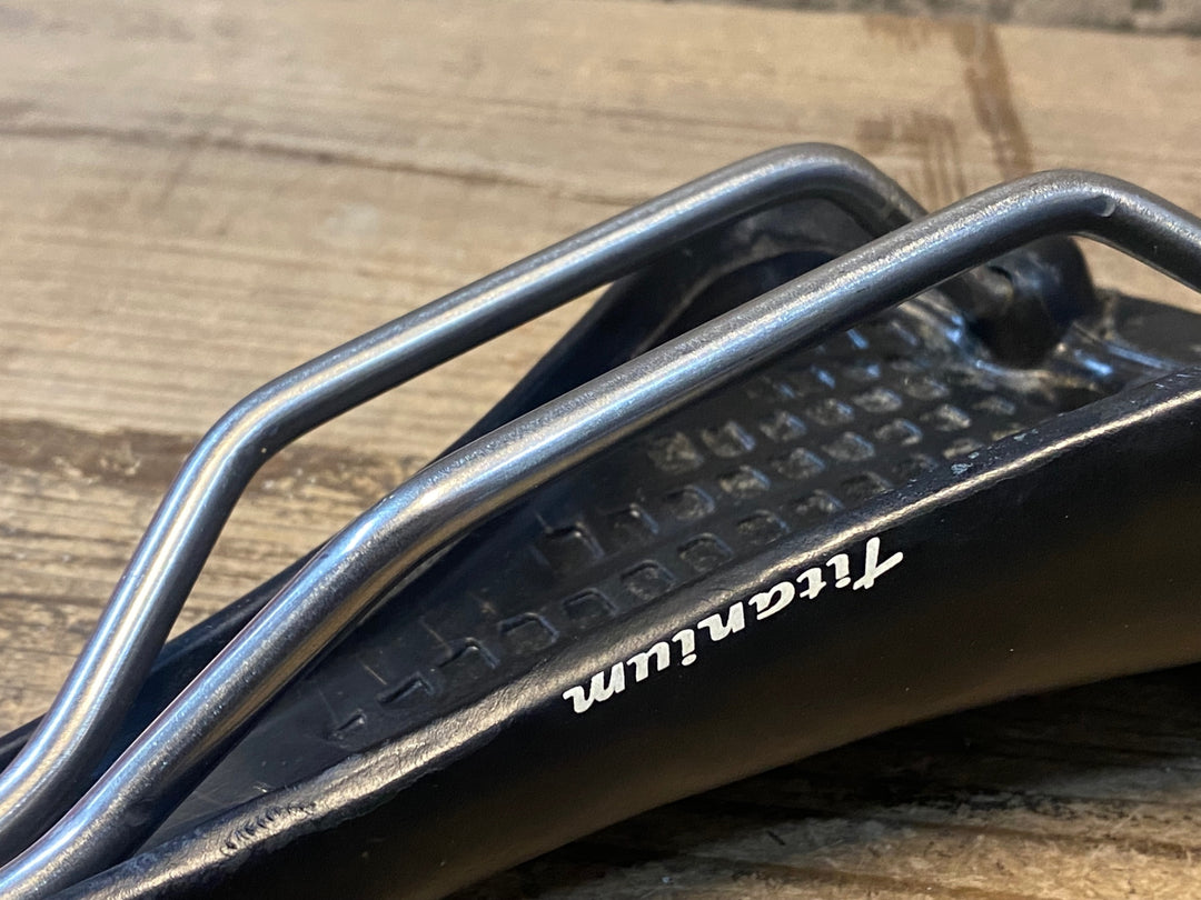 JO654 セライタリア Selle Italia フライト チタニウム FLITE Titanium サドル チタンレール 黒 側面ガリ傷
