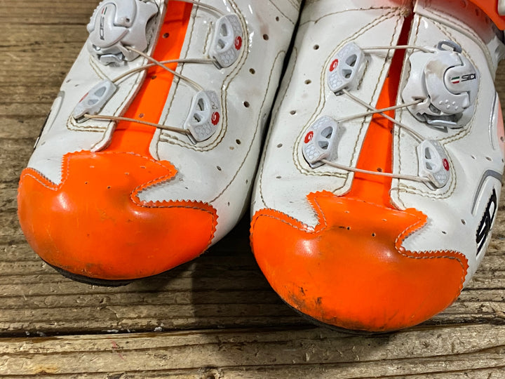 KM354 シディ SIDI WIRE CARBON ビンディングシューズ ホワイト オレンジ 40 3穴 ※固定バンド2色付属、サイド削れ傷