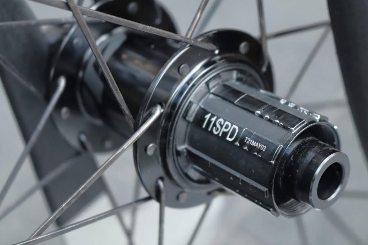 ジップ ZIPP 303S カーボン チューブレス ホイールセット シマノ