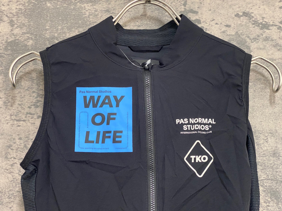 KA443 パスノーマルスタジオ PAS NORMAL STUDIOS T.K.O. Mechanism Stow Away Gilet サイクルベスト ジレ 黒 XS