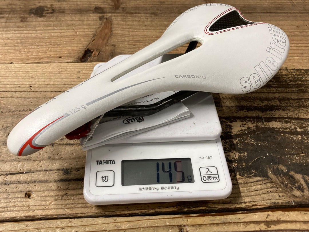 KL647 セライタリア selle ITALIA SLR KIT CARBONIO FLOW サドル 白 カーボンレール