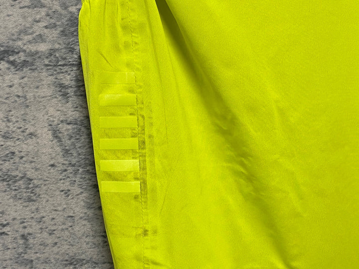 KI221 ラファ Rapha PRO TEAM LW RAIN GILET サイクルベスト ジレ 黄 M