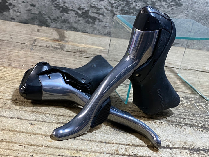 KB723 シマノ SHIMANO 105 ST-5600 STIレバー 左右セット ※右レバー変速不良のためジャンク