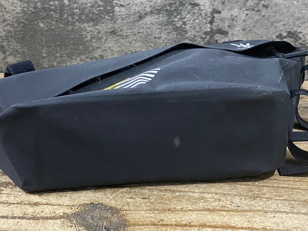 KO027 アピデュラ APIDURA レーシング フレームパック 防水 フレームバッグ 2.4L