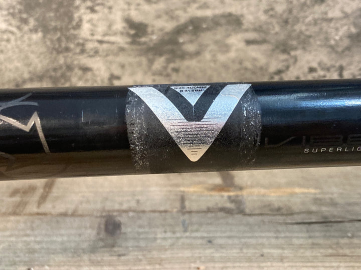 JQ854 シマノ SHIMANO プロ PRO VIBE SUPERLIGHT カーボン ドロップハンドル ブラケットC-C 400ｍｍ Φ31.8