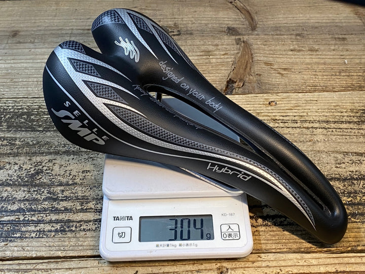 JS985 SELLE SMP Hybrid サドル 黒 inox tubeレール