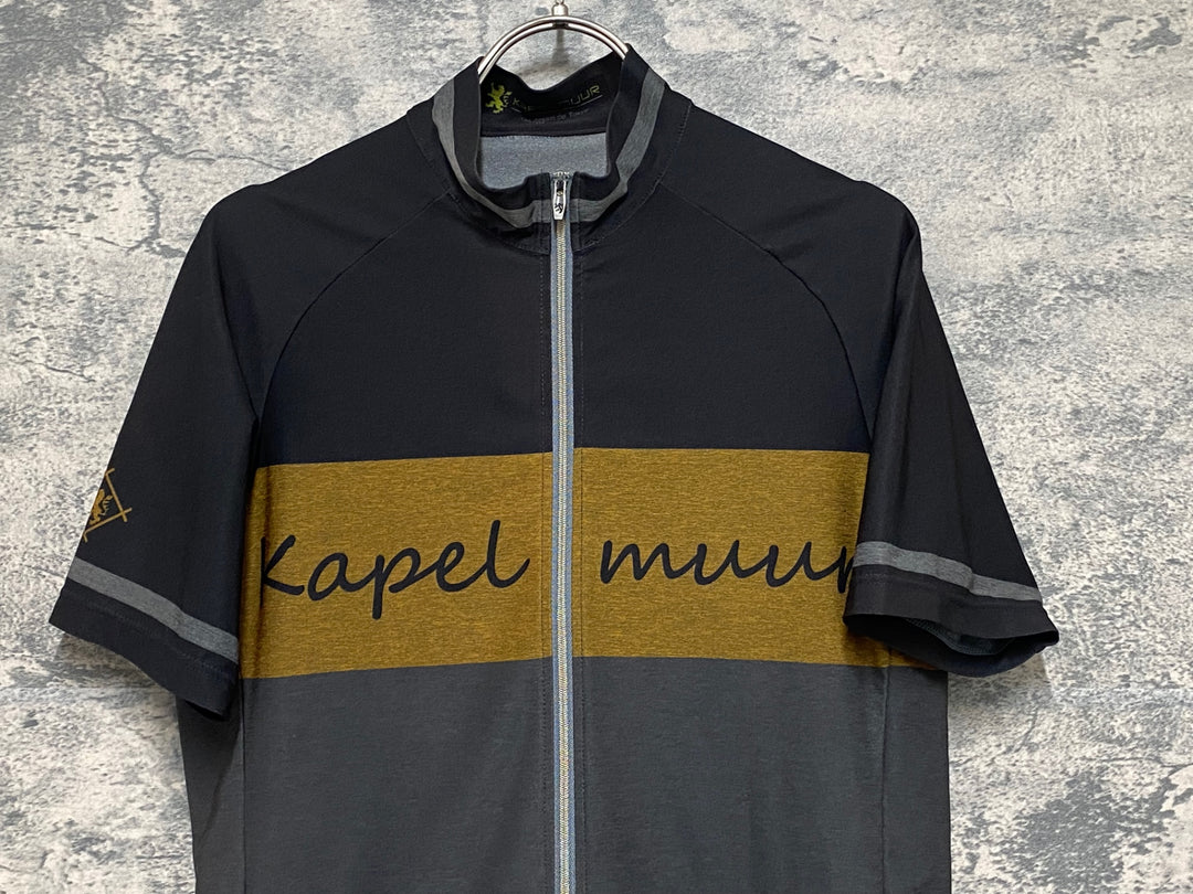 KE861 カペルミュール KAPELMUUR 半袖 サイクルジャージ 黒 グレー M ※背面ポケットボタン欠品