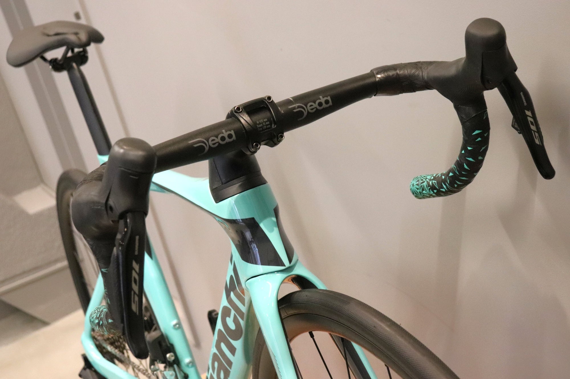 Bianchi Oltre Comp 50サイズ　2023年モデル ビアンキ BIANCHI オルトレ OLTRE COMP 2023モデル 50サイズ シマノ