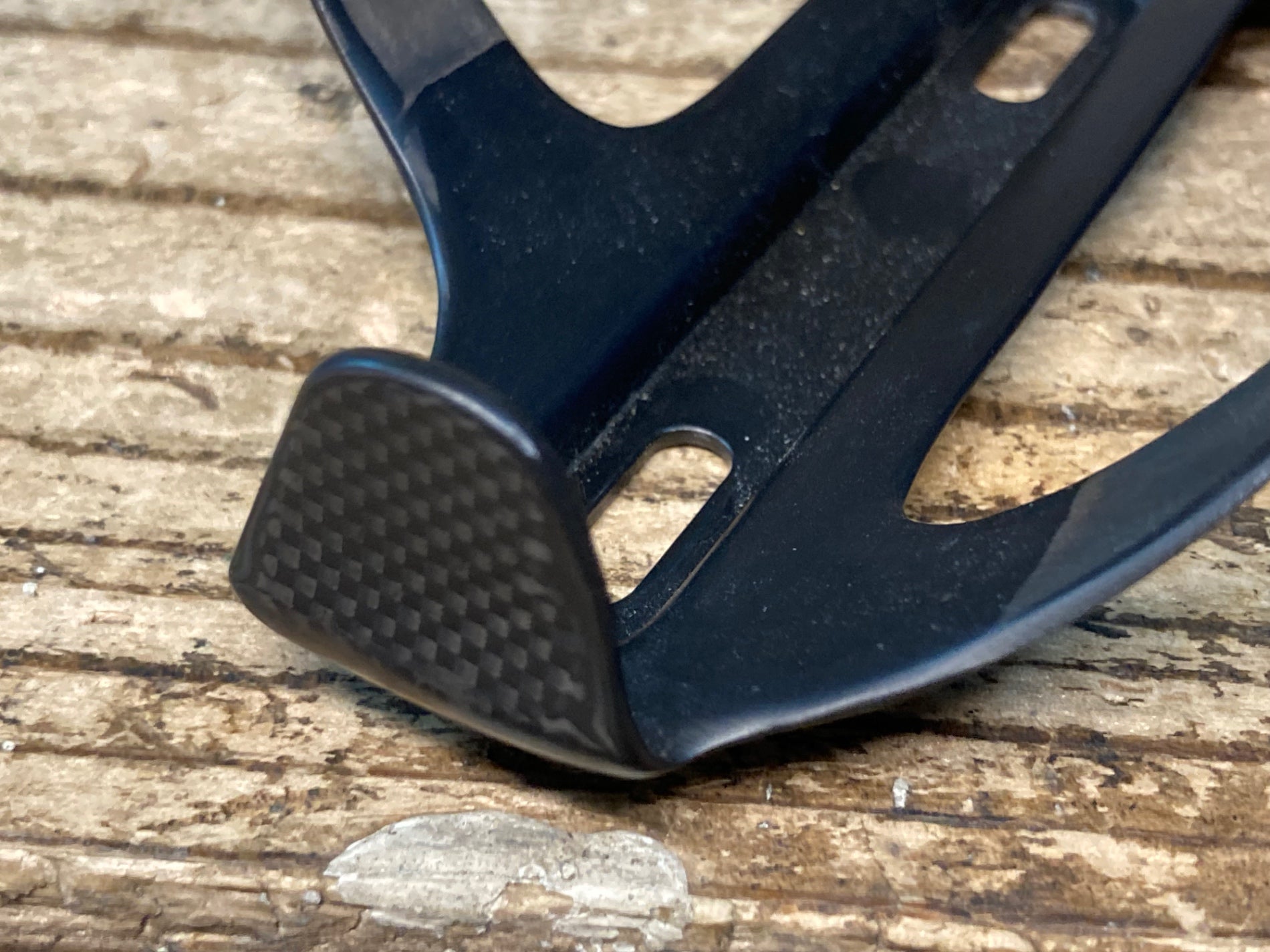 JK970 モスト MOST THE WINGS カーボン ボトルケージ 1K ペア – BICI