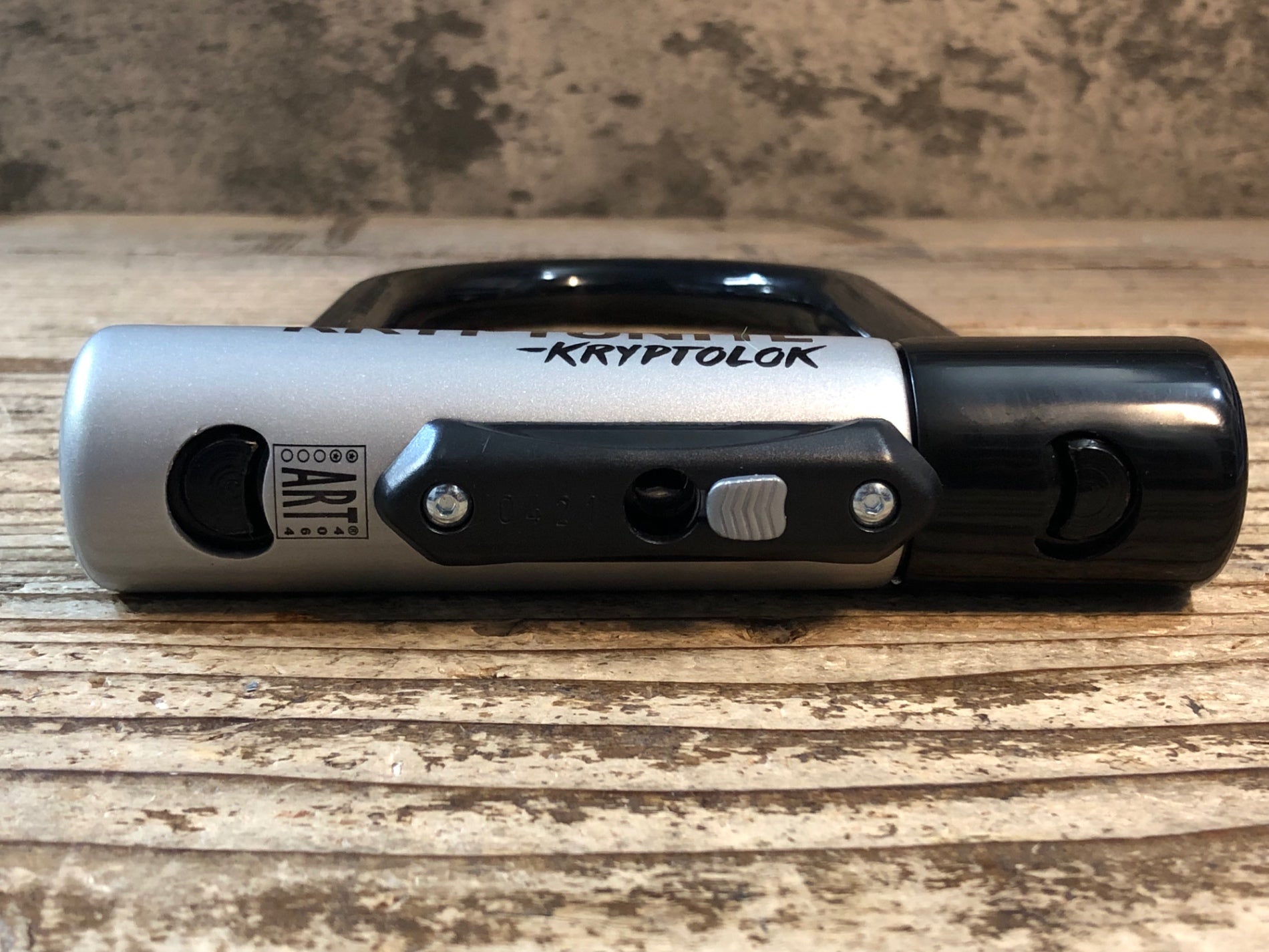 JU383 クリプトナイト Kryptonite KryptoLok Standard U字ロック