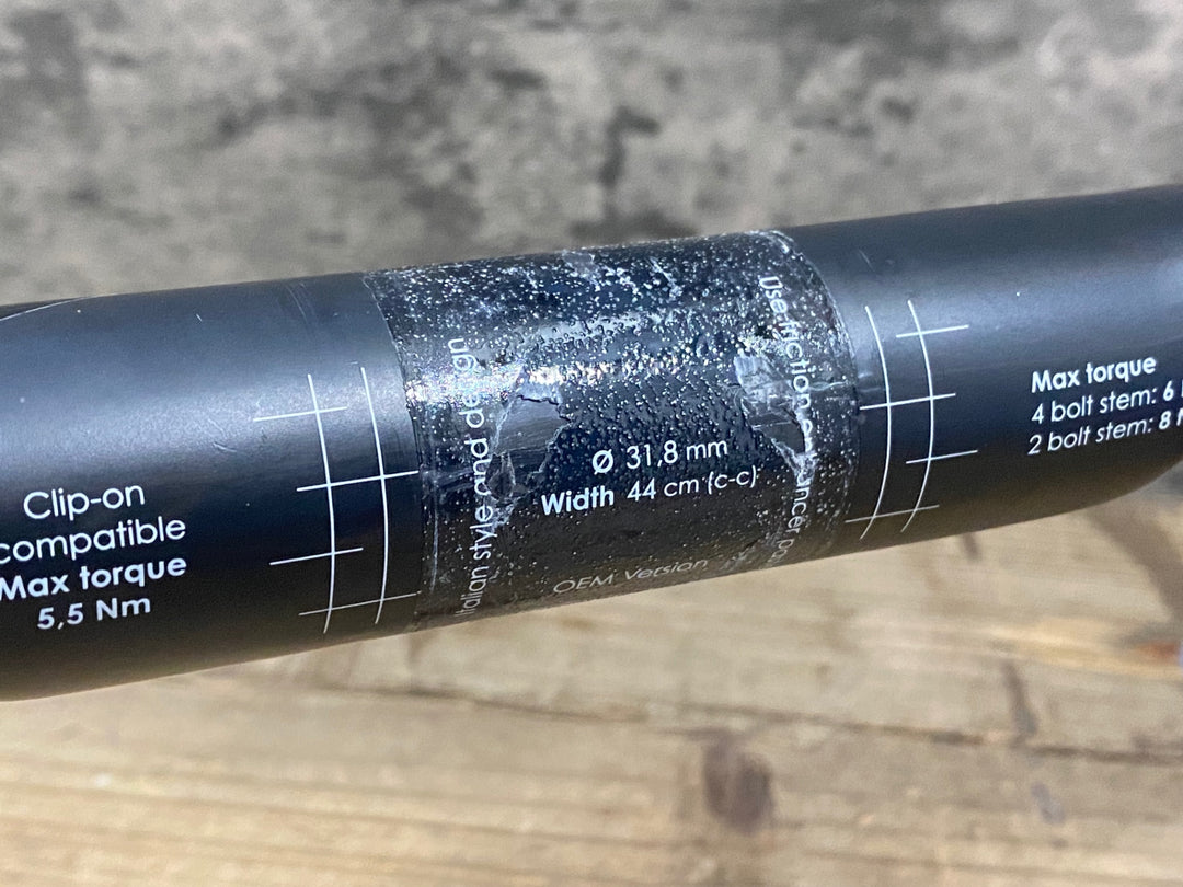 KM676 3T ERGONOVA TEAM カーボンドロップハンドル Φ31.8 440mm