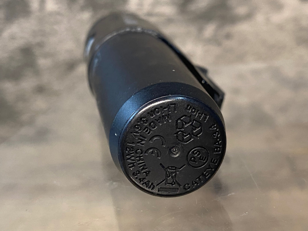 JG200 キャットアイ CATEYE ボルト VOLT800 フロントライト 点灯確認済