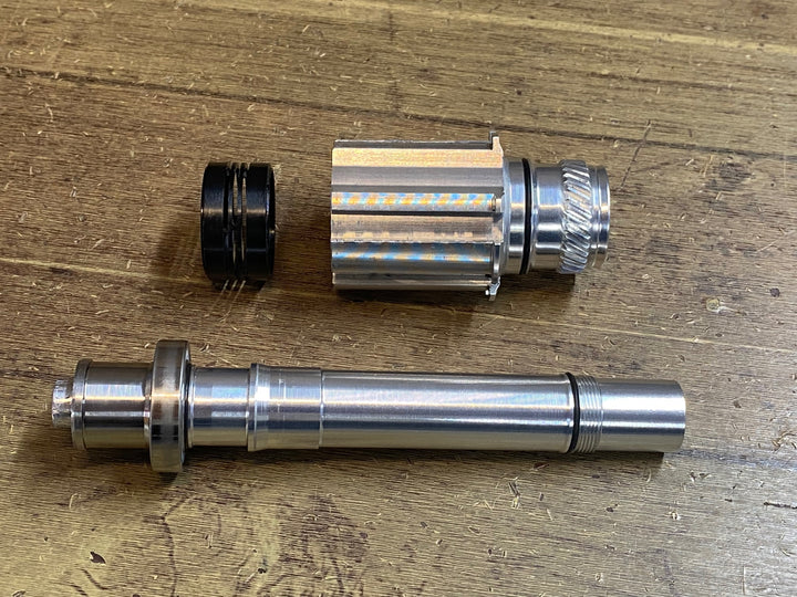 JI793 クリスキング CHRIS KING Conversion Kit R45 カンパニョーロフリーボディ 130mm クイック用 ※ガリ傷, 反フリーエンド欠品