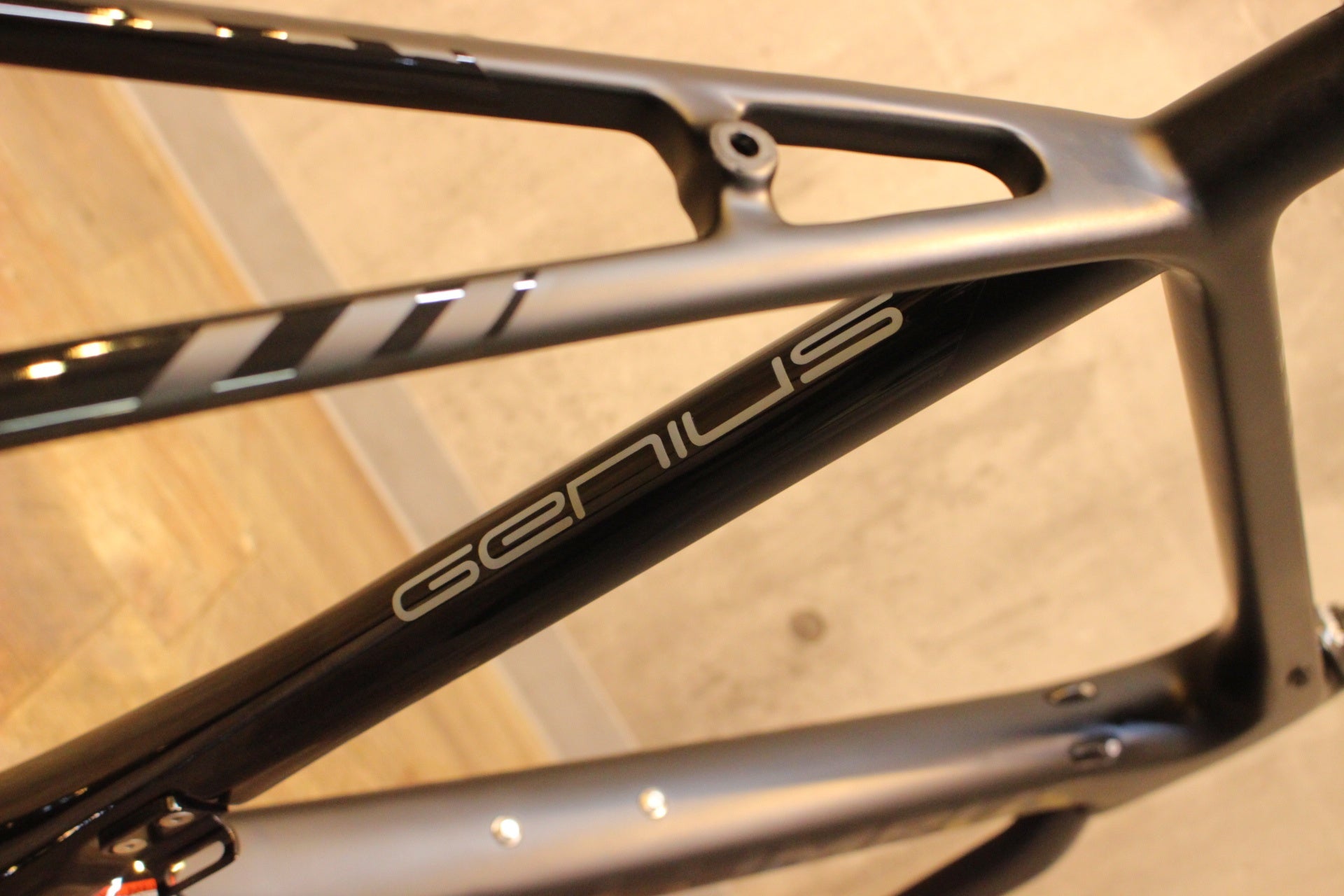 コロンブス COLUMBUS GENIUS +GRAMMY 2018 53サイズ カーボン ロード