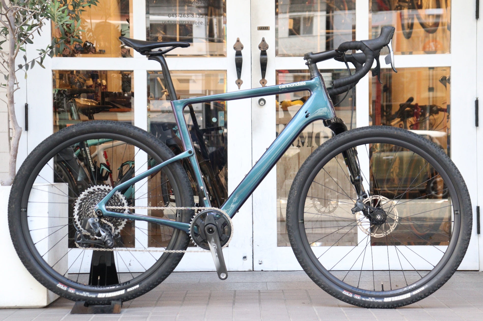 cannondale topstone carbon lefty タイヤホイール 究極のオールラウンドグラベルバイクTopstone Carbon LTD Lefty