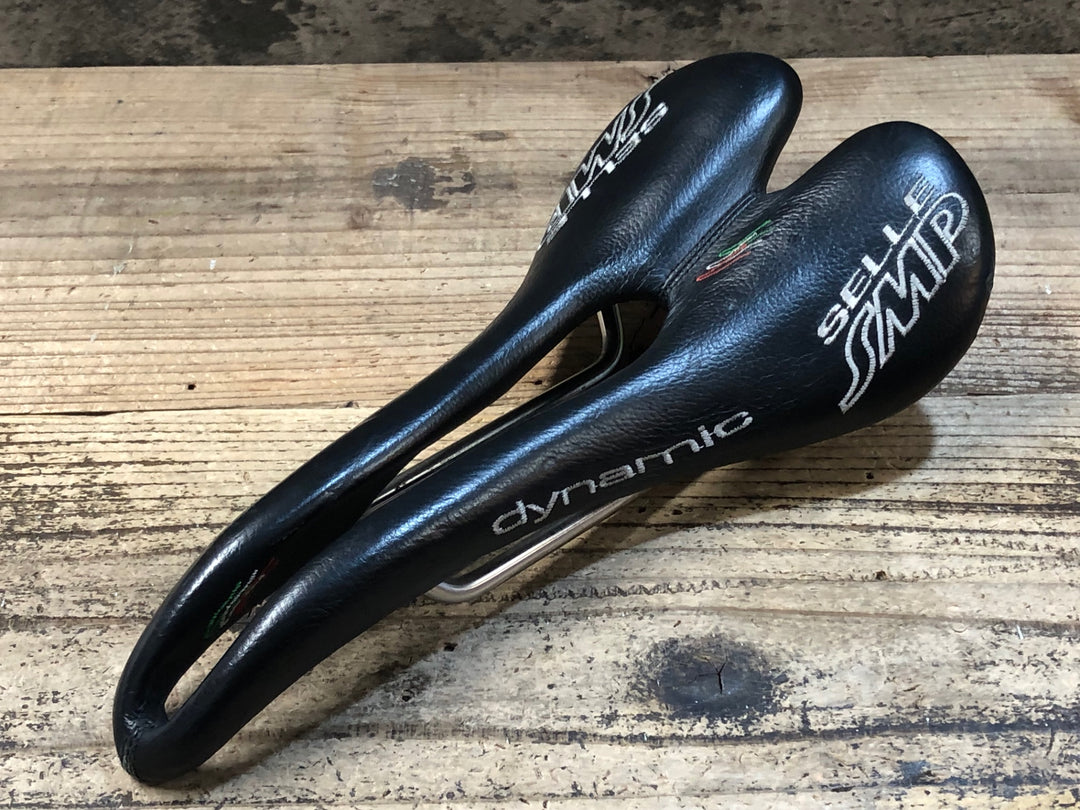 JY760 SELLE SMP dynamic サドル 黒 138mm inox tube