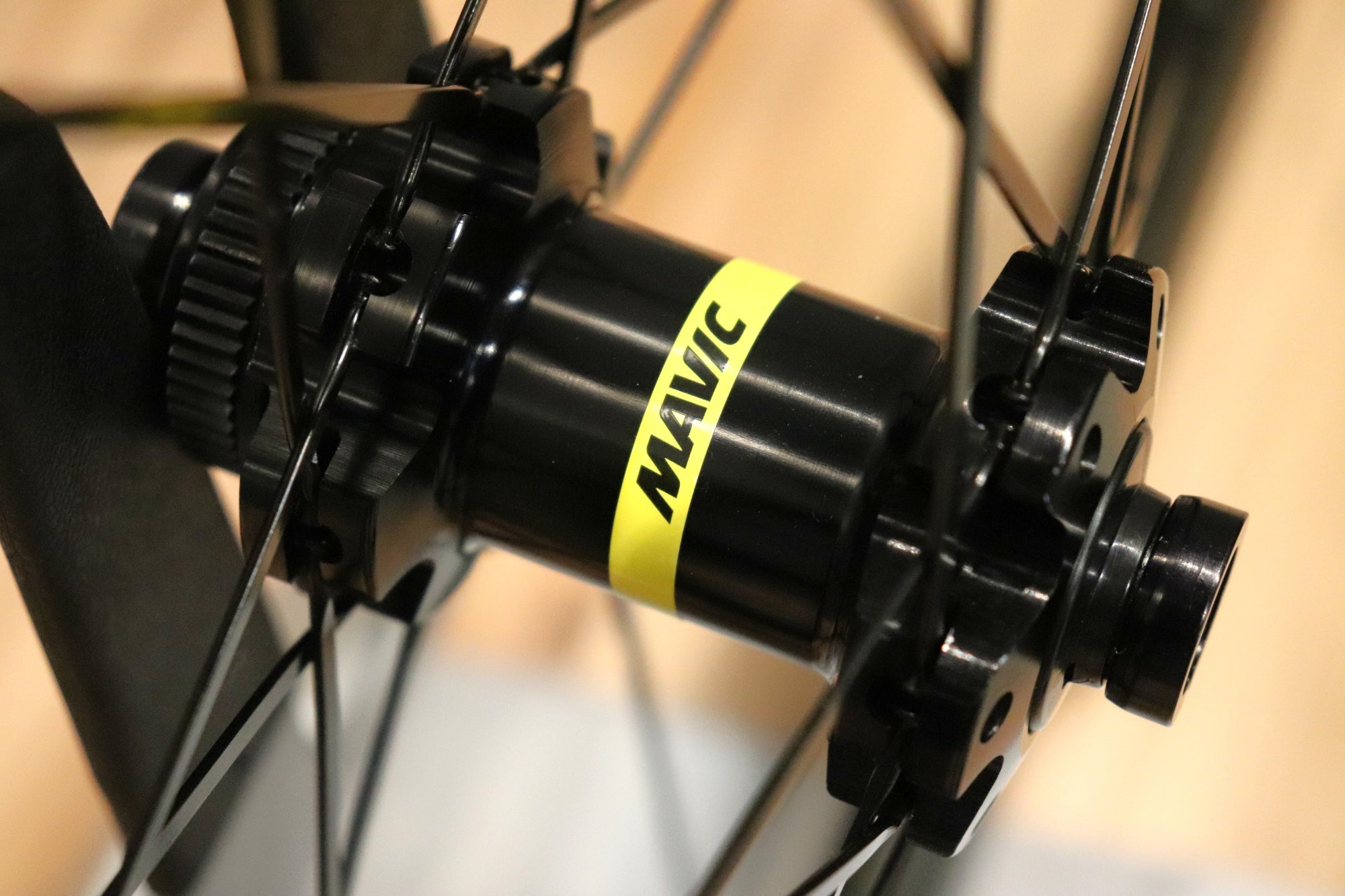 マヴィック MAVIC コスミック COSMIC PRO CARBON UST DISC カーボン