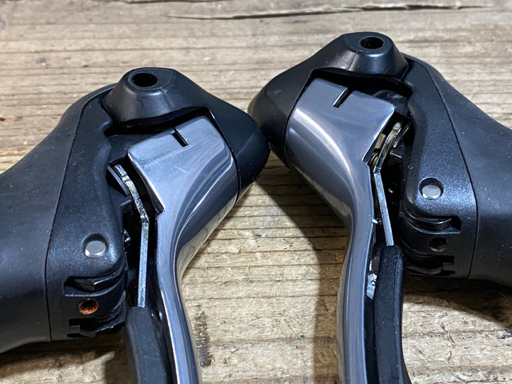 KB723 シマノ SHIMANO 105 ST-5600 STIレバー 左右セット ※右レバー変速不良のためジャンク