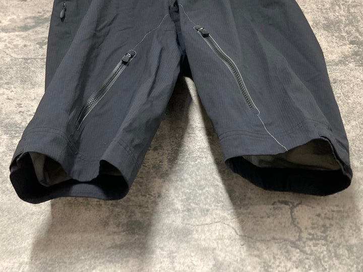 JW703 ジロ GIRO サイクルパンツ 黒 30 膝丈