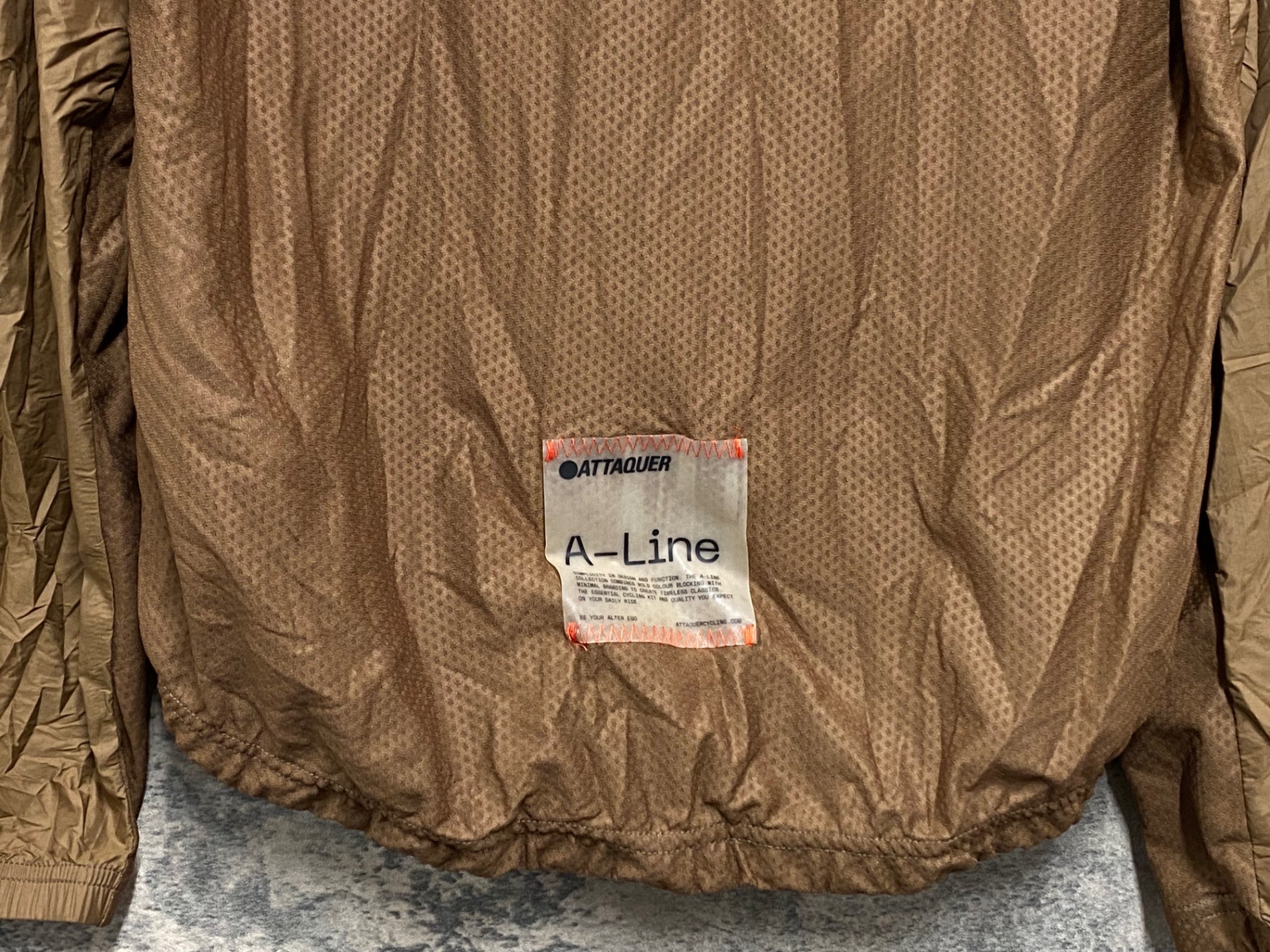 JV757 アタッカー ATTAQUER A-Line 長袖ウィンドブレーカー 茶 L