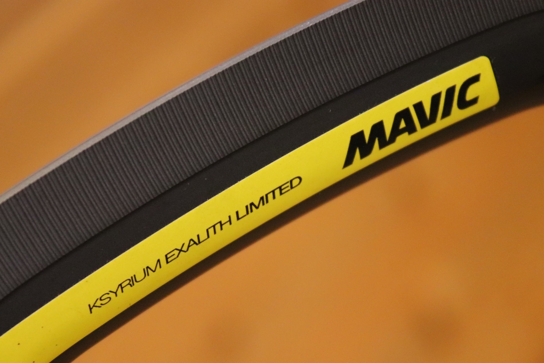 マヴィック MAVIC キシリウム プロ エグザリット KSYRIUM PRO EXALITH