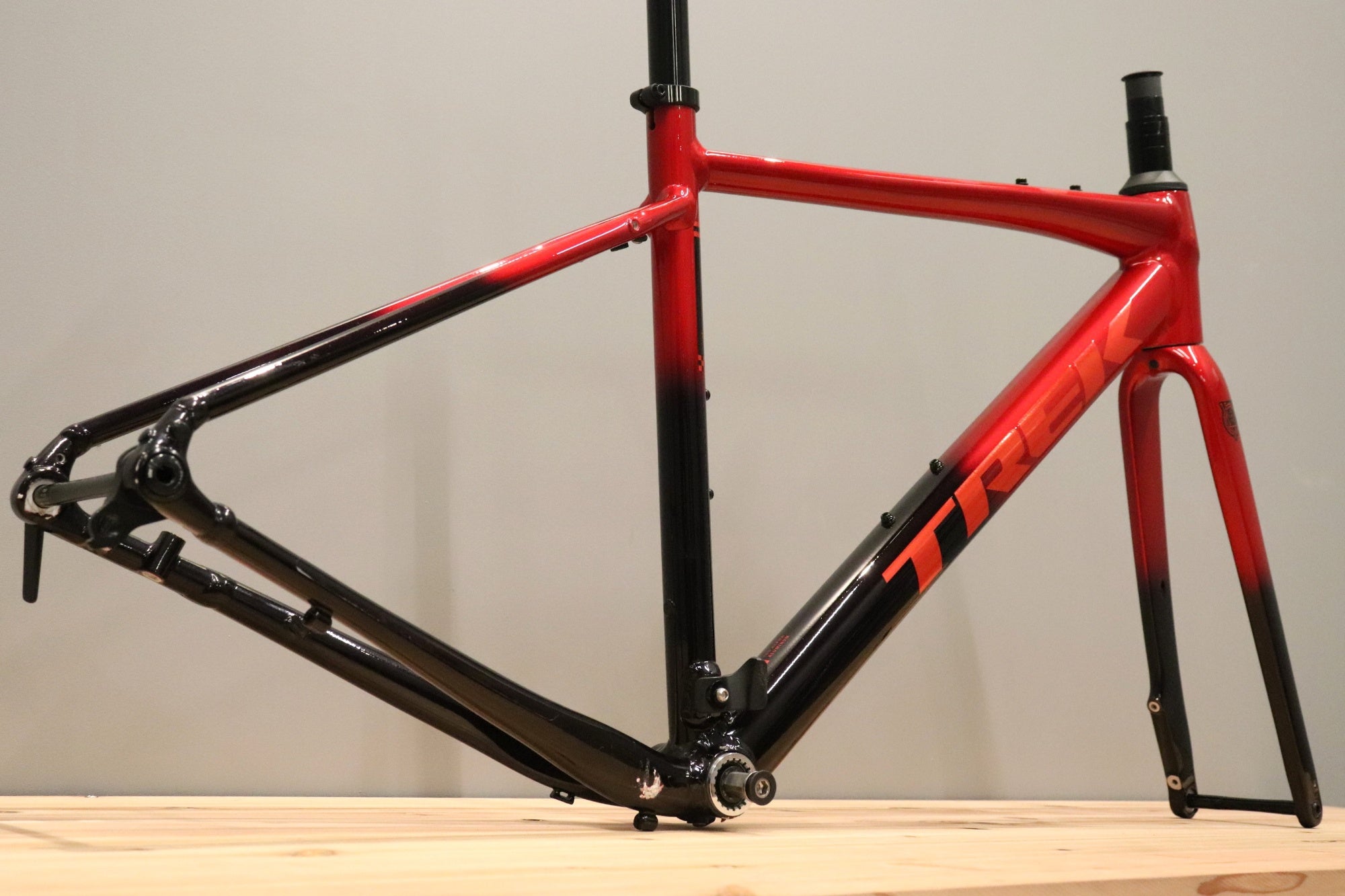 トレック TREK ドマーネ DOMANE AL2 Gen4 2024モデル 49サイズ アルミ