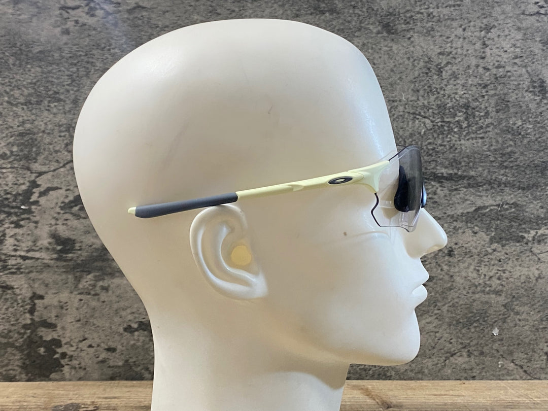 JV606 オークリー OAKLEY EV ZERO サングラス アイウェア 白 PHOTOCHROMIC ※フレーム日焼け
