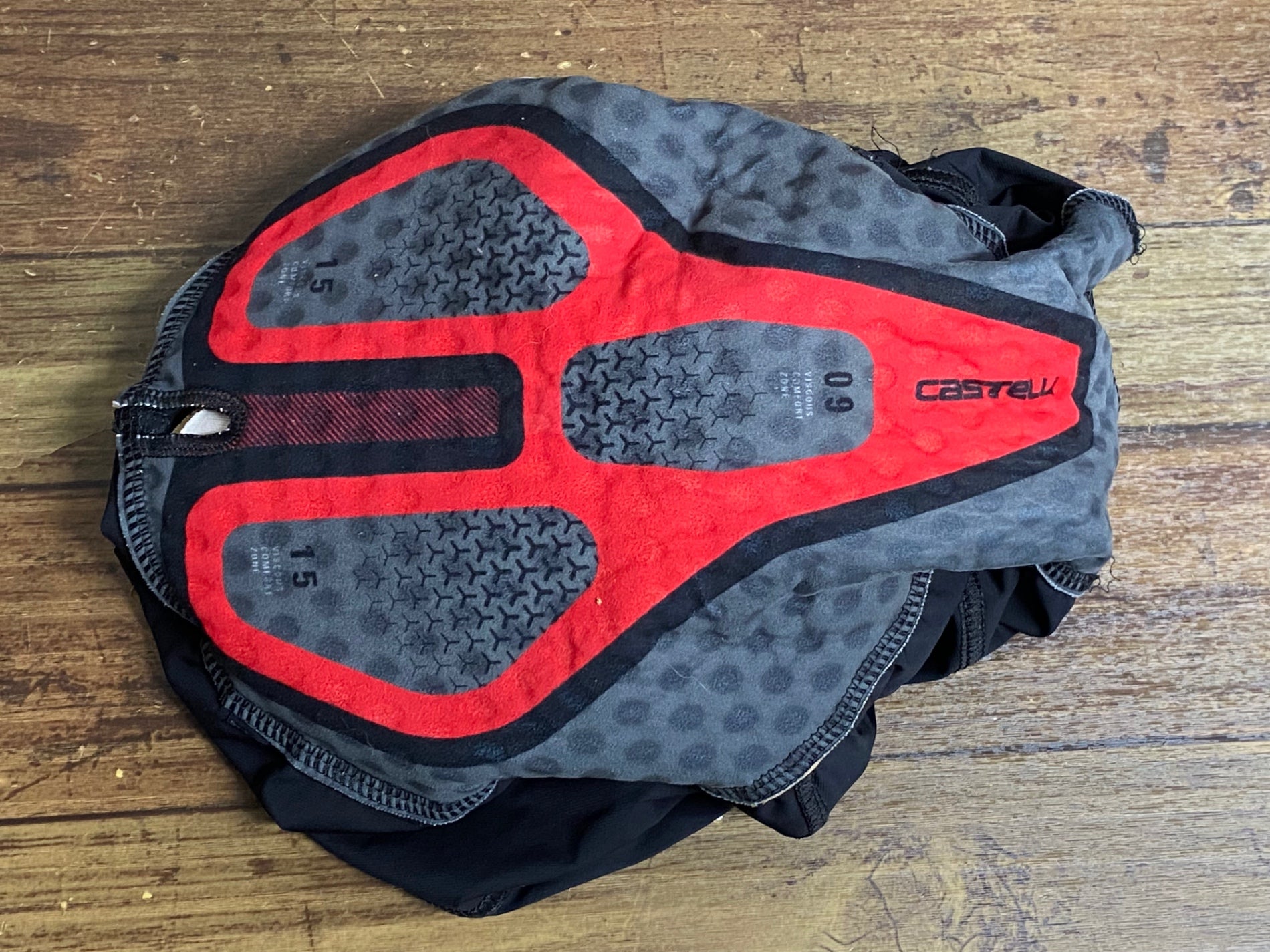 Castelli パッド付きビブショーツ　ブラック/レッド Castelli パッド 赤 ビブショーツ Men s Cycling shorts and tights