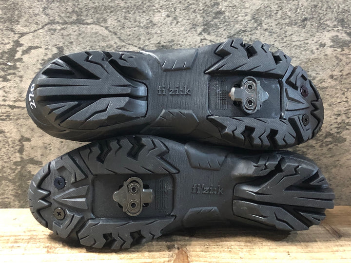 KG384 フィジーク FIZIK M6 MTB shoes ビンディングシューズ 黒 SPD EU42 ※ペン字あり