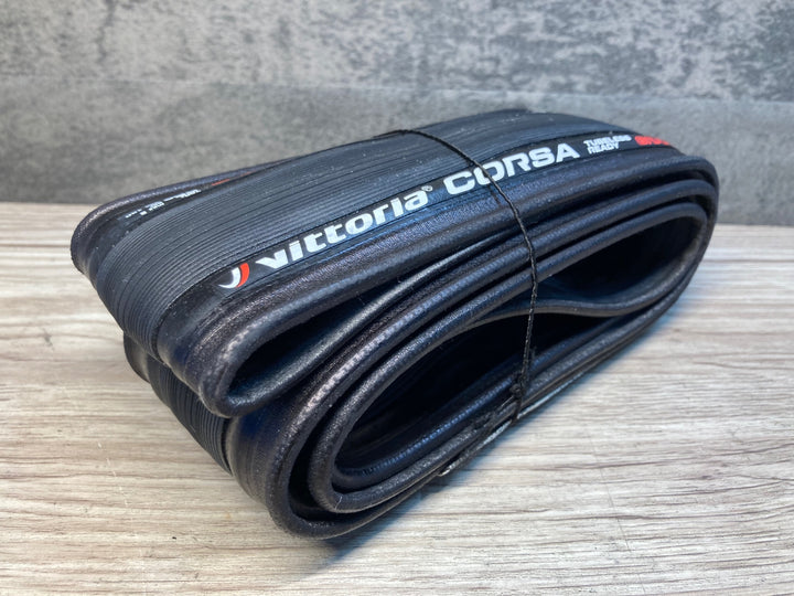 JK161 ヴィットリア vittoria コルサ CORSA GRAPHENE 2.0 チューブレスレディ タイヤ 700x25c 未使用