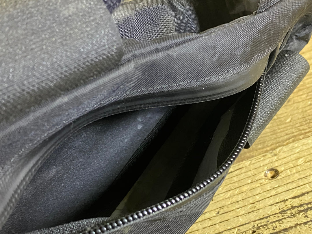 JP557 フェアウェザー FAIRWEATHER CORNER BAG フレームバッグ 黒 ※汚れ