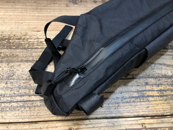 JY796 フェアウェザー FAIRWEATHER corner bag コーナーバッグ 黒