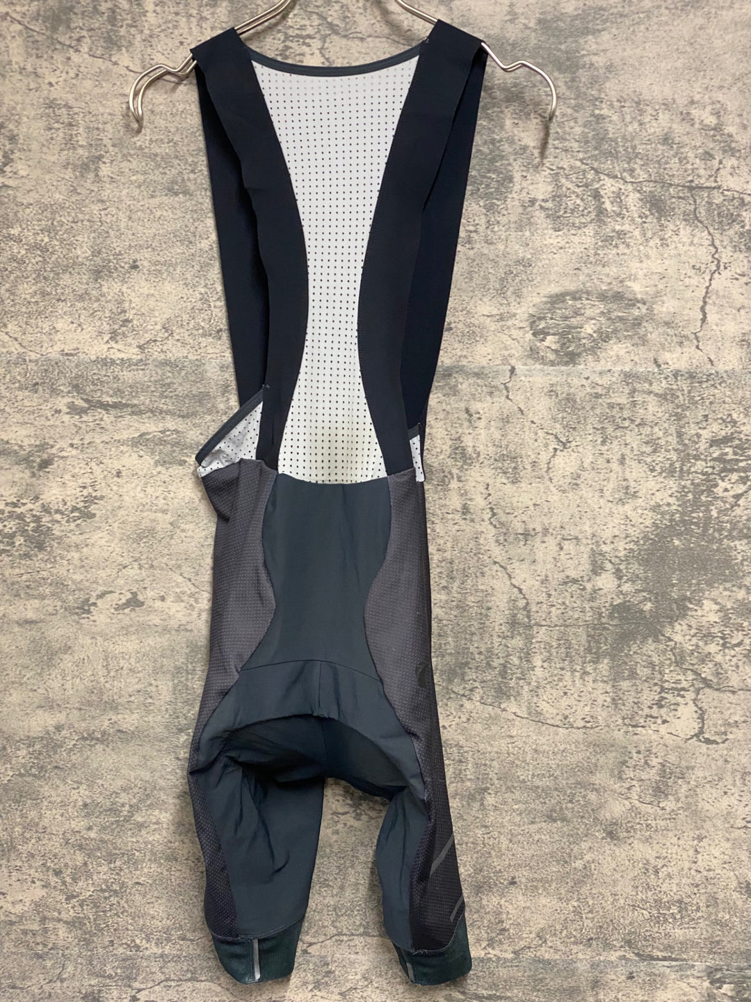 JW946 パールイズミ PEARL iZUMi ビブショーツ 黒 XL