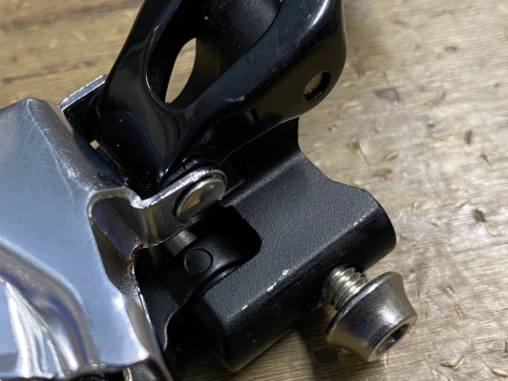 KD999 シマノ SHIMANO 105 FD-5800 フロントディレイラー 黒 ※ワッシャー欠品