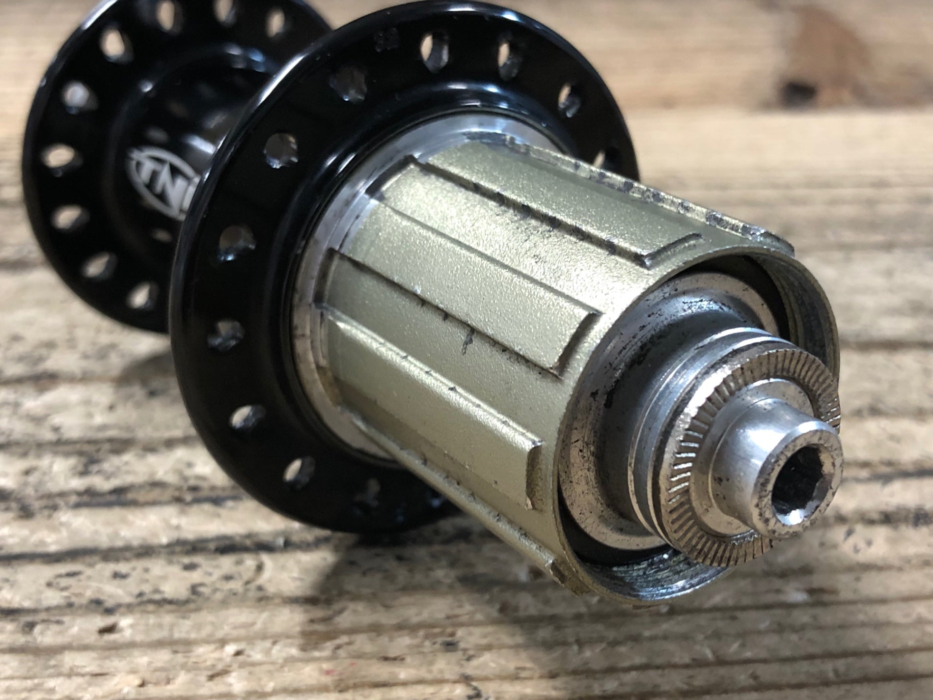 KB245 TNi エボリューション Evolution ハブ リア 32H 130mm ※フリー