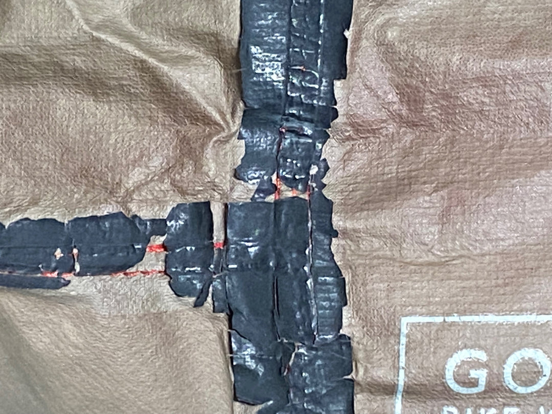 JW530 ゴア GORE BIKE WEAR 長袖 ウインドブレイカー 赤 M ※汚れ,内側劣化の為ジャンク